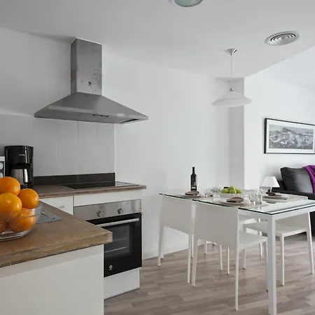 Habitat Blanca Apartment Barcelona